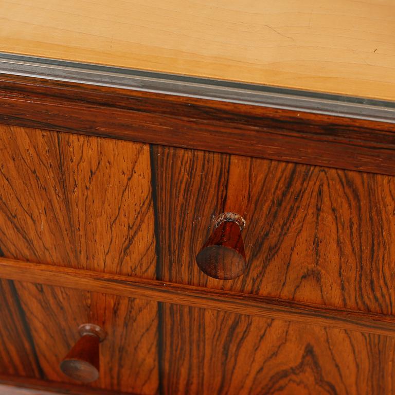 A vitrine by Svante Skogh, Seffle Möbelfabrik, second half of the 20th century. CITES-certificate.