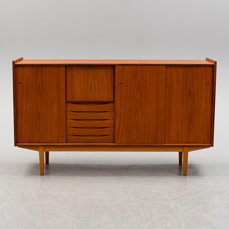 A 1950s/1960s teak veneered sideboard, Bräntorps.