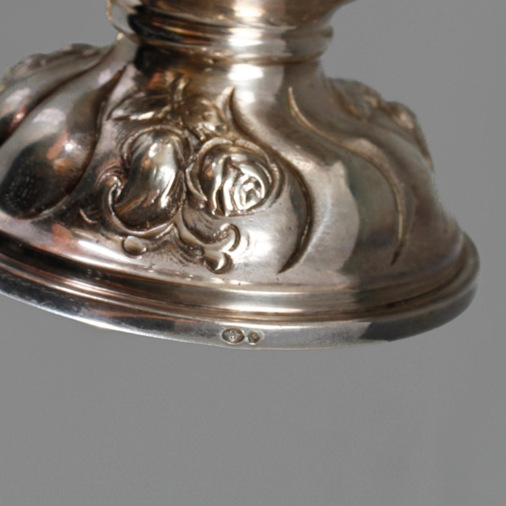 SOCKERSTRÖARE SAMT SOCKERSKRIN, rokokostil, silver, bl a Stockholm, 1900-tal, vikt 398 gram.