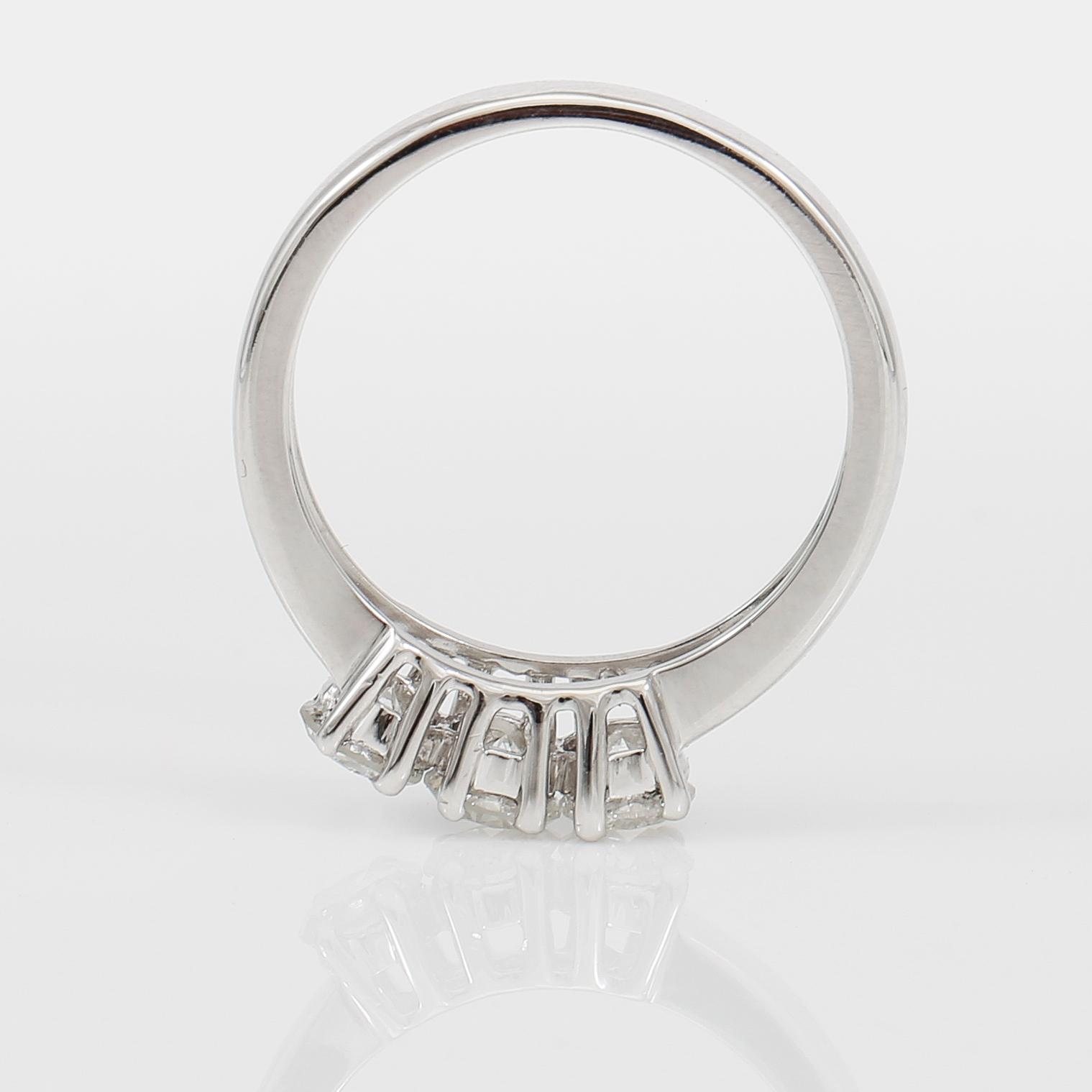 RING, briljantslipade diamanter totalt ca 1,02 ct.