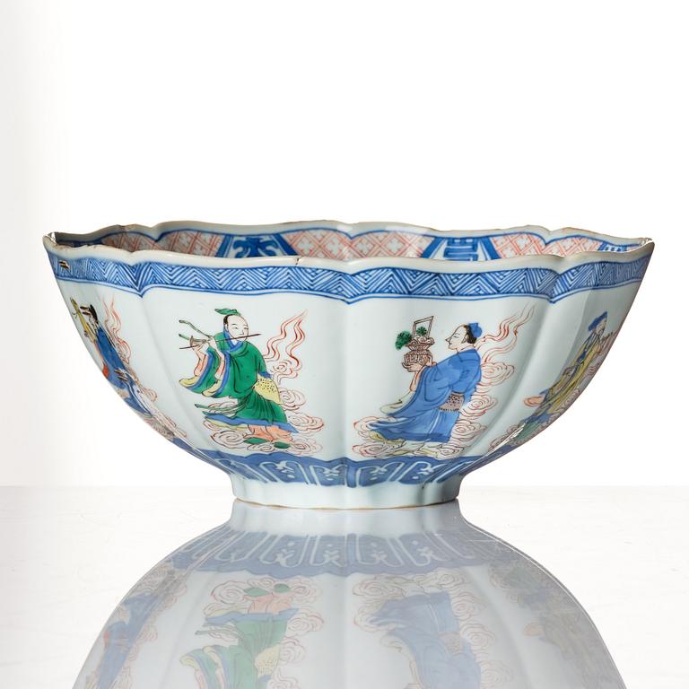A famille verte bowl, Qing dynasty, 18th Century.