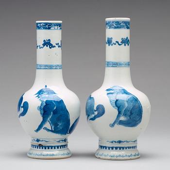 A pair of blue and white vases, late Qingdynasty.