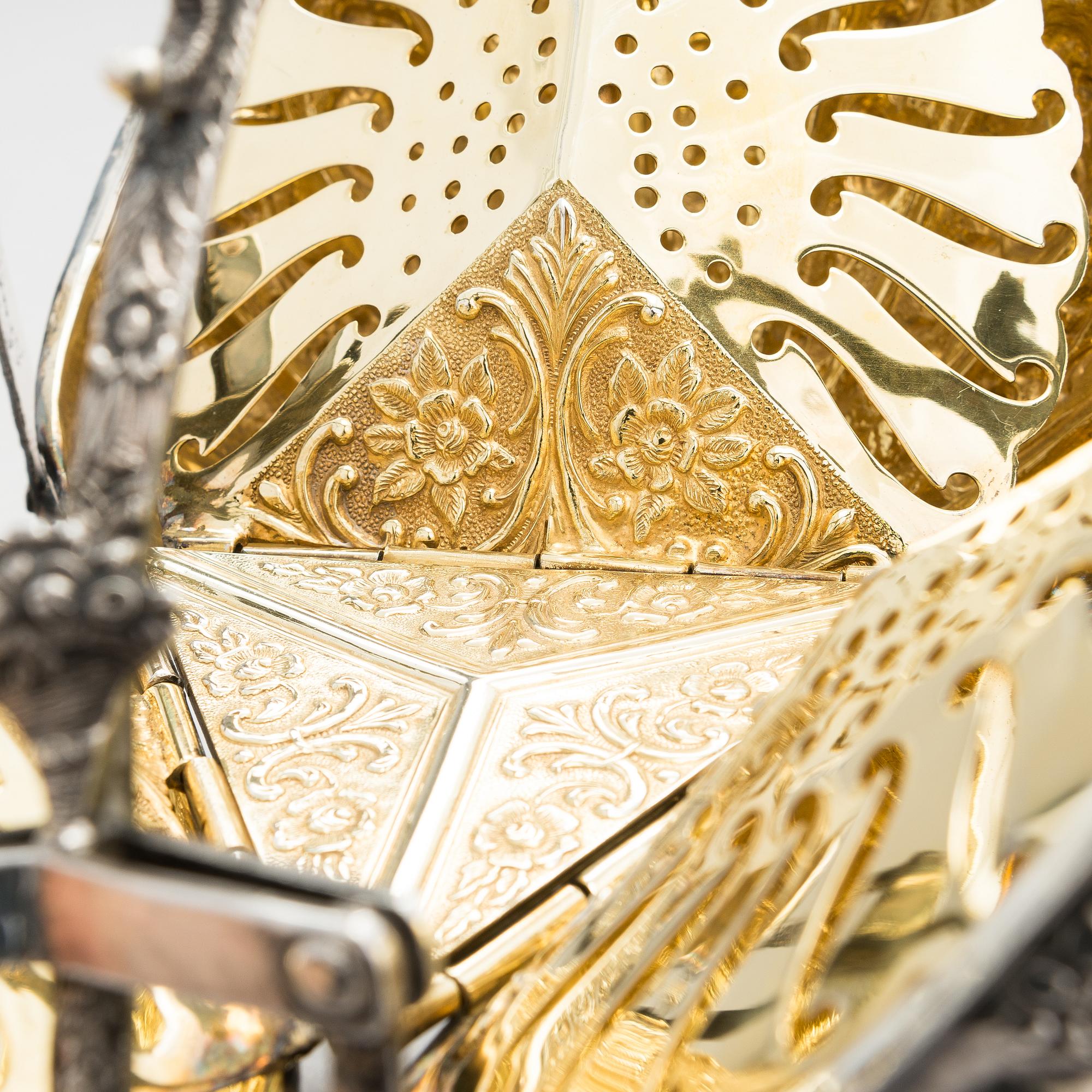 Biscuit warmer, silver, Portugal 1900-tal.
