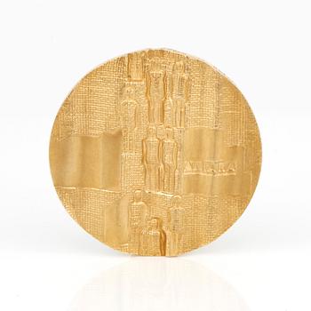 JUBILEUMSMEDALJ, "Operan 200 år" 18 k guld, formgiven av O. Aldrin, enligt cert. nr 065. 1973. Vikt ca 80 g.