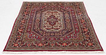 Ghom carpet, approx. 155 x 106 cm.