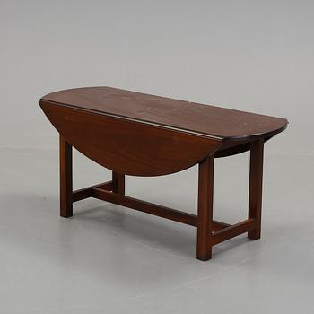 SOFFBORD, av typen Huntingtable. 1900-talets andra hälft.