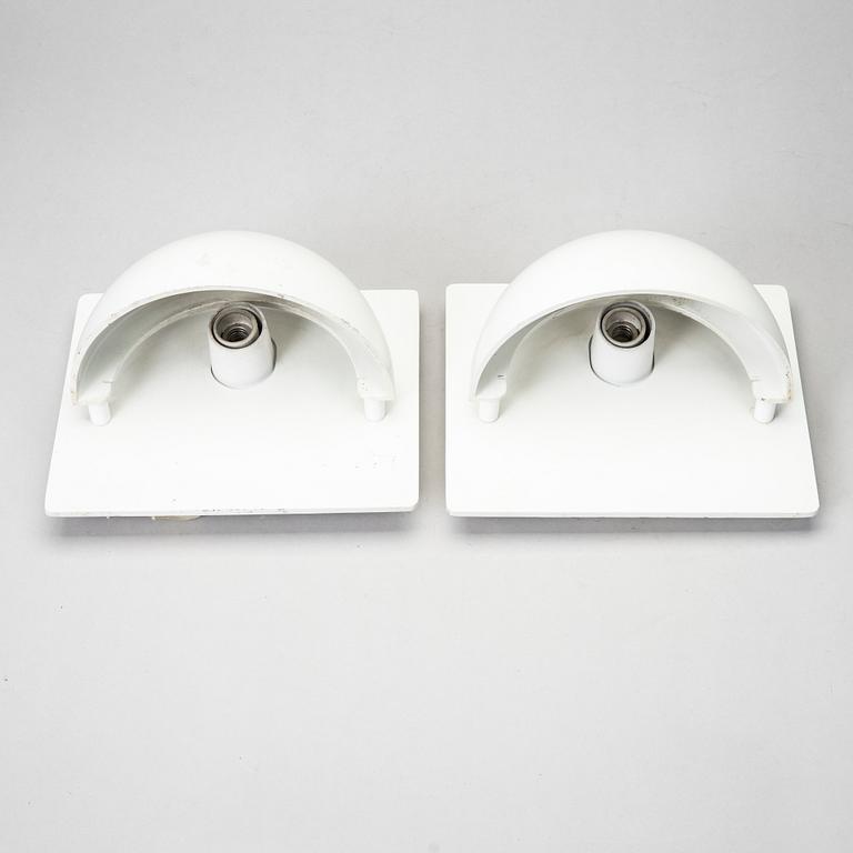 Alfred Homann, a pair of wall lamps "M2" for Louis Poulsen Denmark, late 20th/early 21st century.