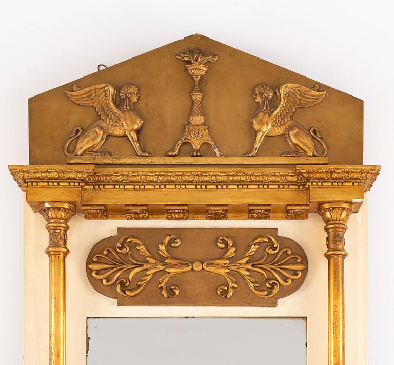 A first half of the 19th century mirror.