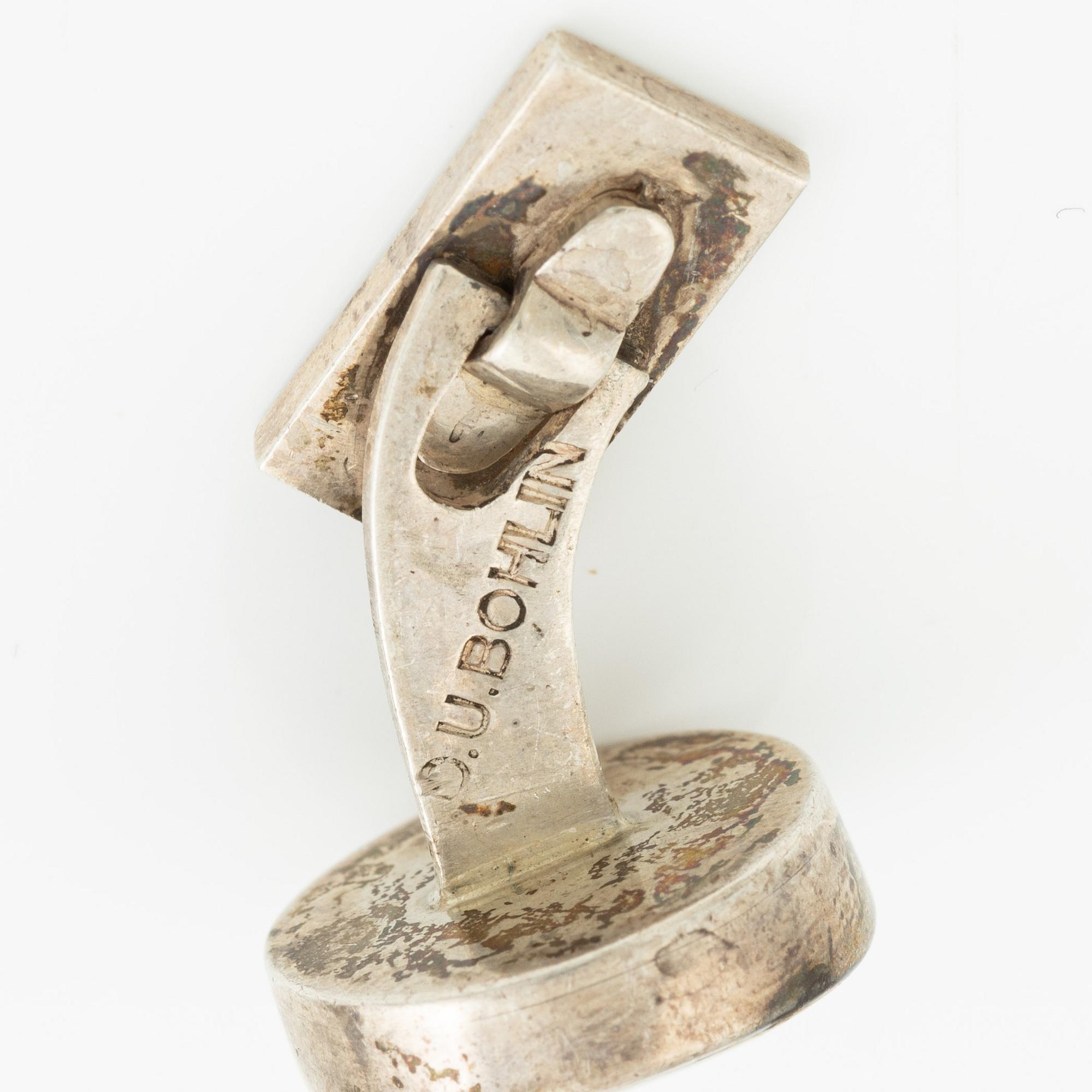 Fyra par manschettknappar, silver och pärlemor, B Liljedahl och O Bohlin, Stockholm 1964, 65, 66 och 68.