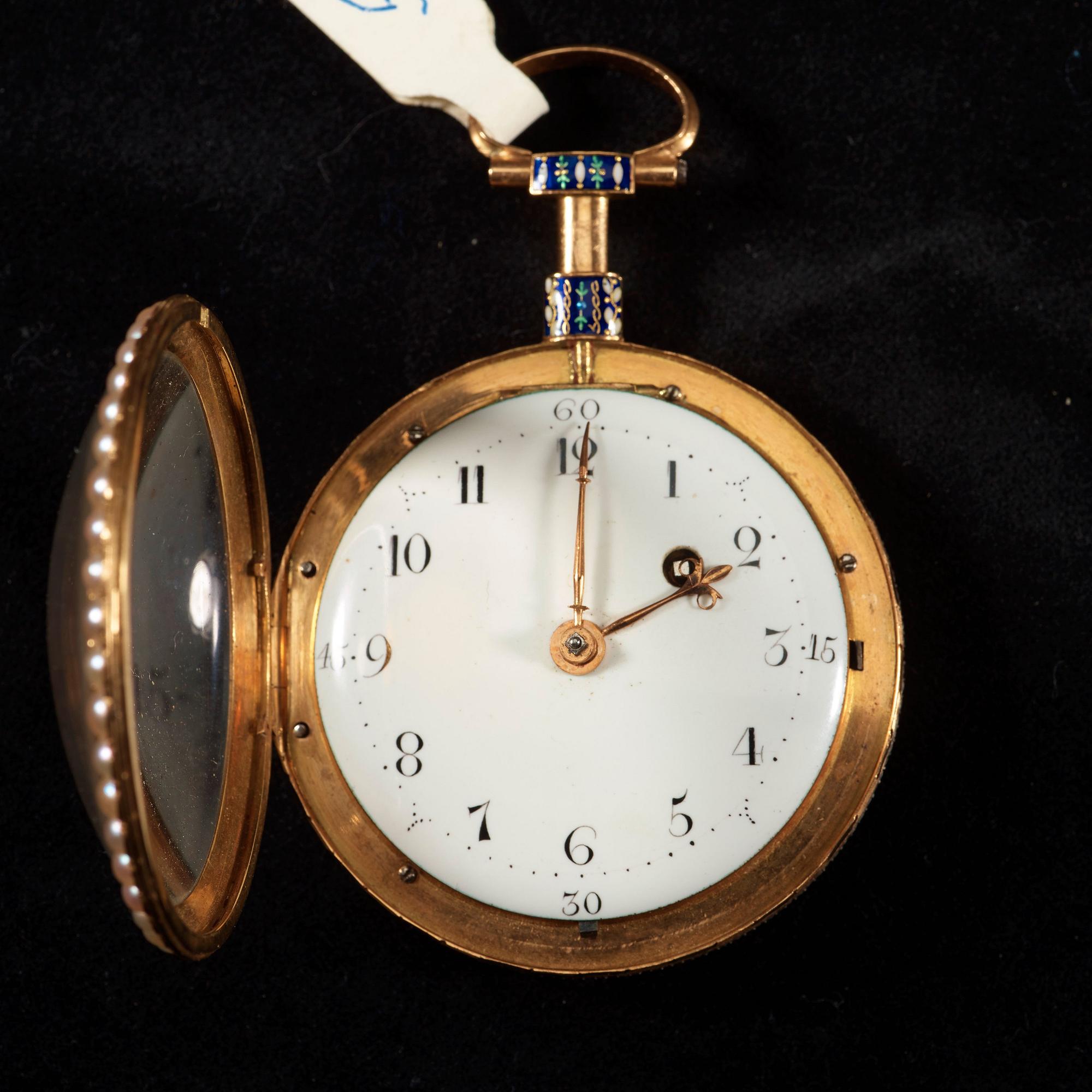 FICKUR, guld, emalj, pärlor samt pastestenar, märkt: "Breguet, Paris", sannolikt 1700-talets slut.