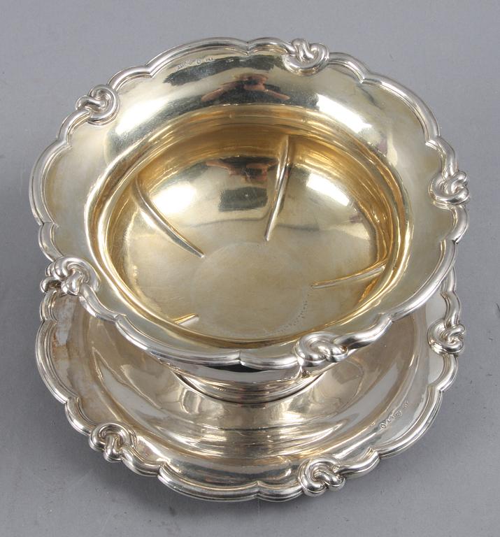 SÅSSKÅL, silver, Gustaf T Folcker, Stockholm trol 1855. C:a 400 g.
