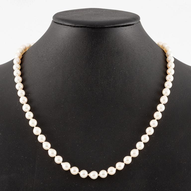 Pärlcollier, med odlade pärlor, lås 18K vitguld.