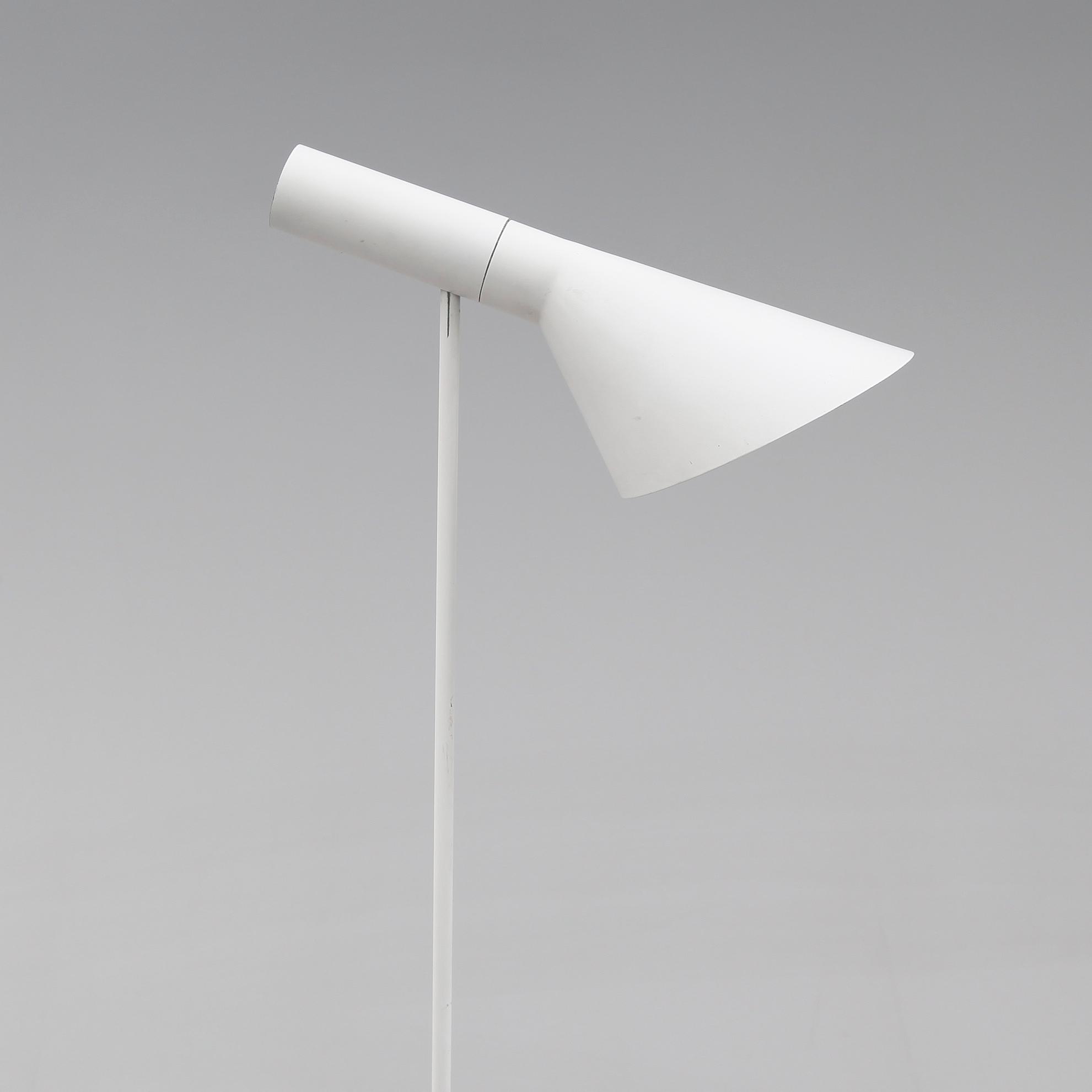 GOLVLAMPA, "AJ", Arne Jacobsen, Louis Poulsen, 1900-talets senare del.