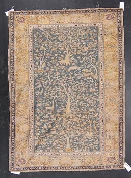 MATTA, silke, orientalisk. Ca 170 x 120.