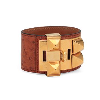 HERMÈS, an ostrich leather "Collier de Chien" bracelet.