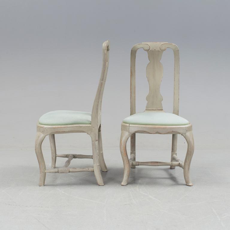 A set of four mid 1700s chairs (2+2).