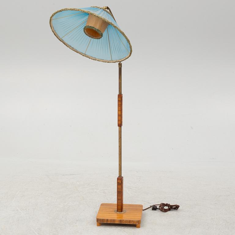 A 1930's floor lamp.