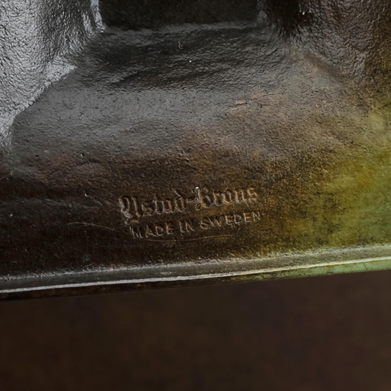 SKÅL PÅ FOT, patinerad brons, Ystad-Brons, 1900-tal.