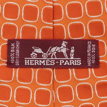 Hermès, 3 silk ties.