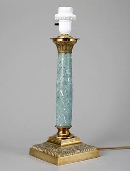 BORDSLAMPA, mässing, marmor, 1910-tal.