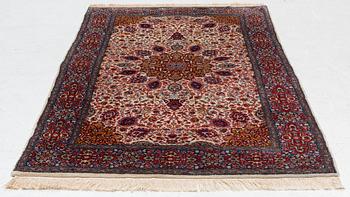 Carpet, Pakistan ca 240 x 137 cm.