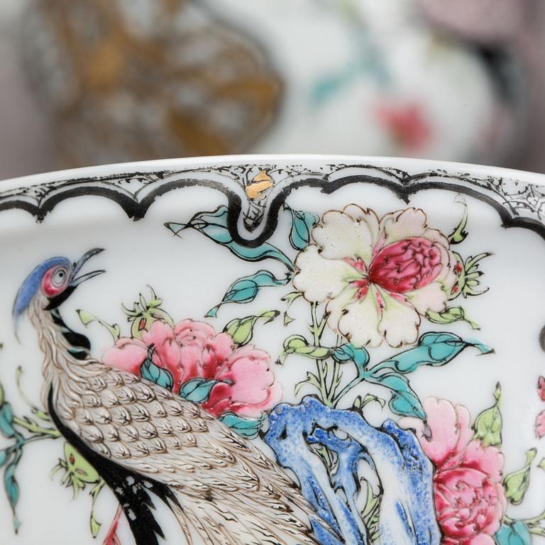 A Chinese export porcelain part tea service, Qing dynasty, Yongzheng (1723-1735).