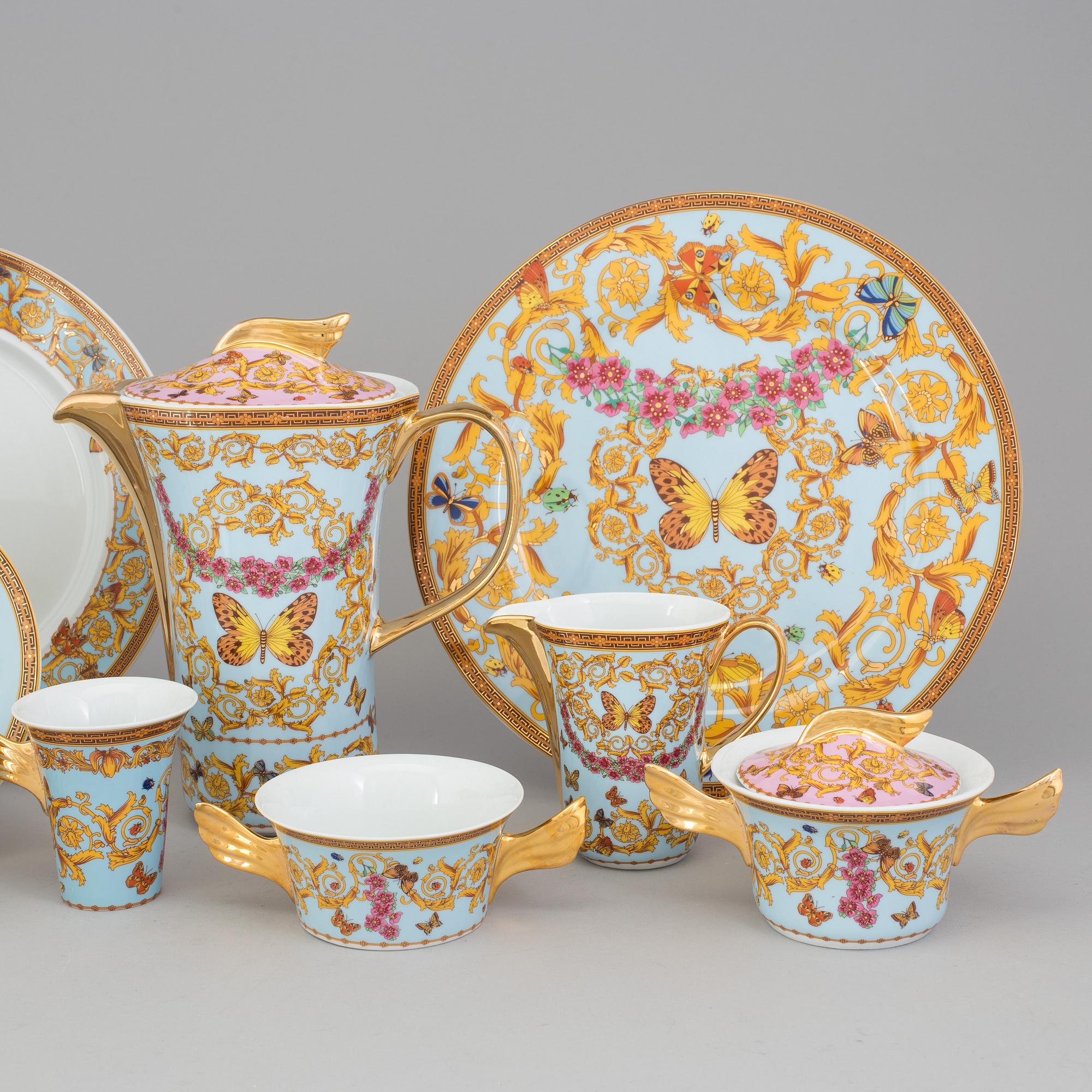 30 parts of the table set "Le Jardin de Versace" by Versace for Rosenthal.