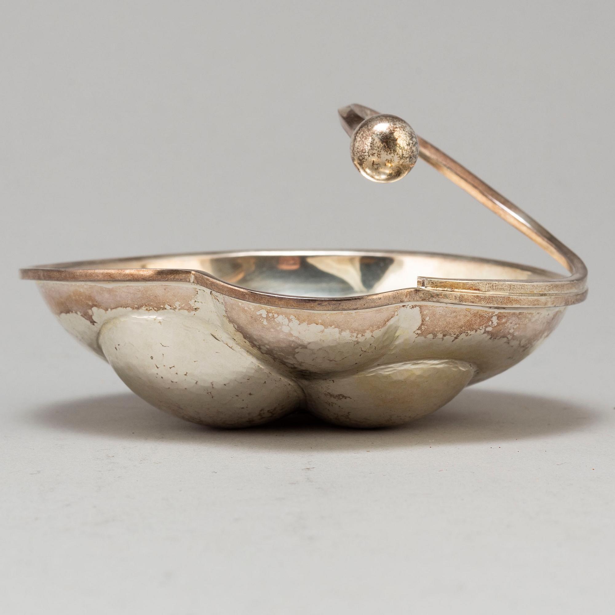 ROLF KARLSSON, a siver bowl, Grillby 1986.