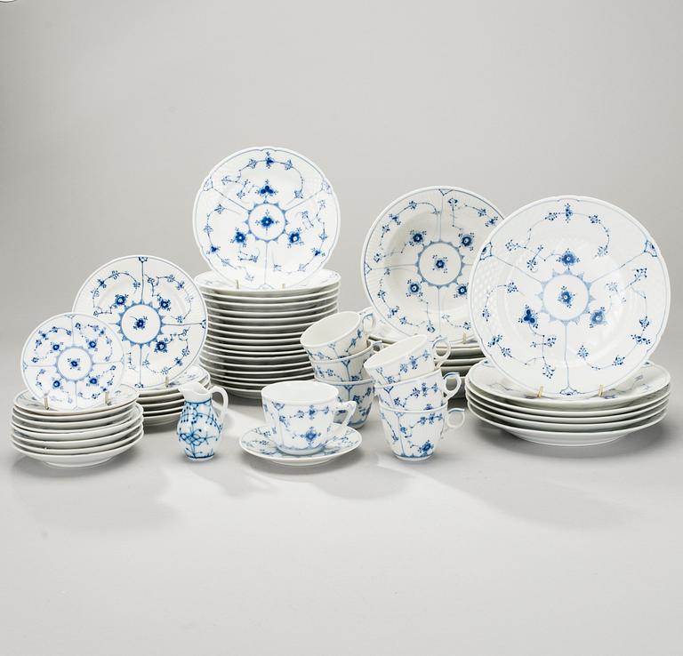 SERVISDELAR, 52 delar, porslin, Bing & Gröndahl, Royal Copenhagen 1900-tal.