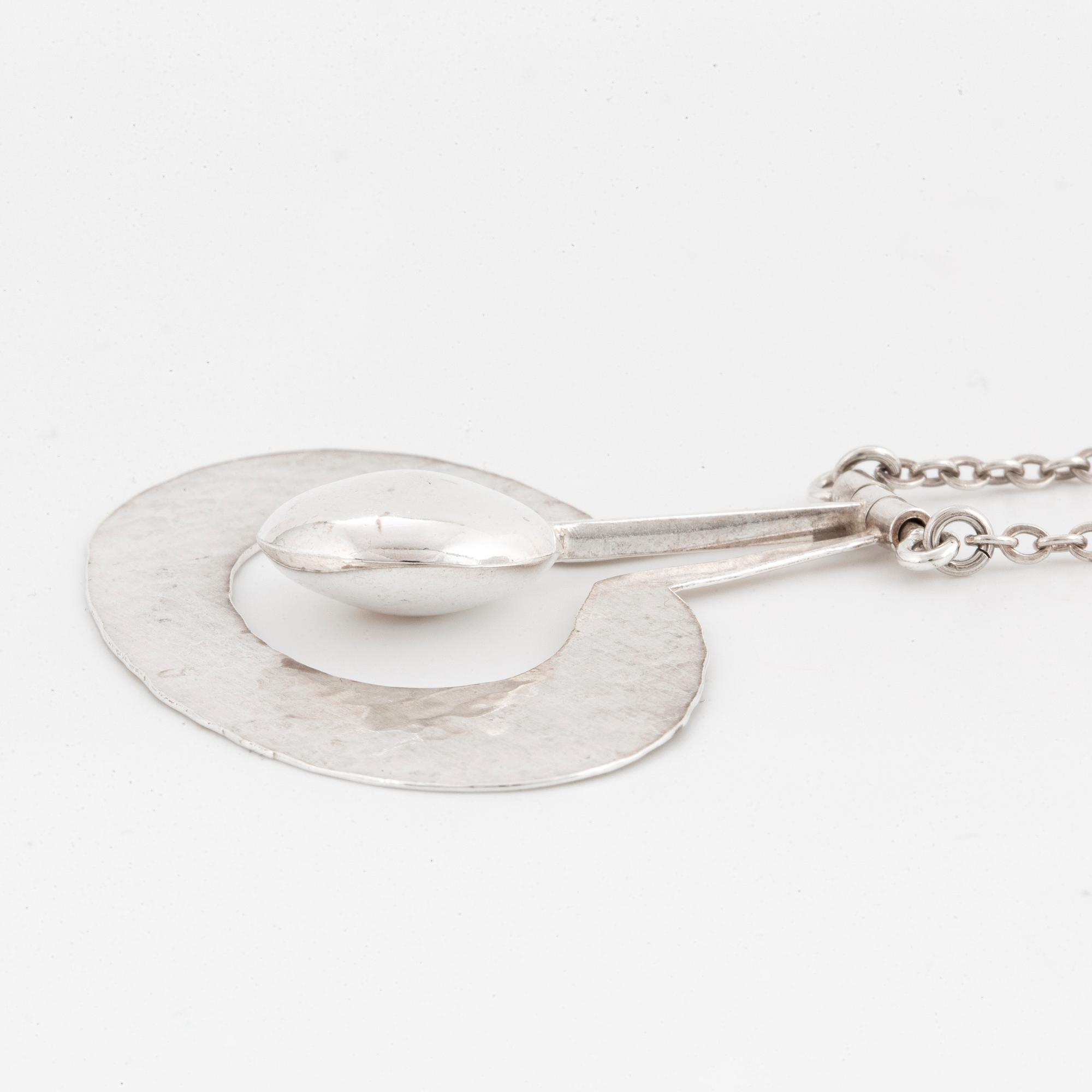 TAPIO WIRKKALA,  "Päärynä".