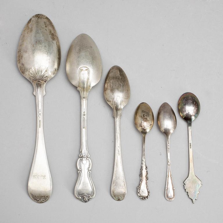 PARTI SKEDAR, silver, flertal mästare, bla Gustaf Wallin i Falun och Möllenborg i Stockholm, 1800-1900-tal. To ca 550 gram.