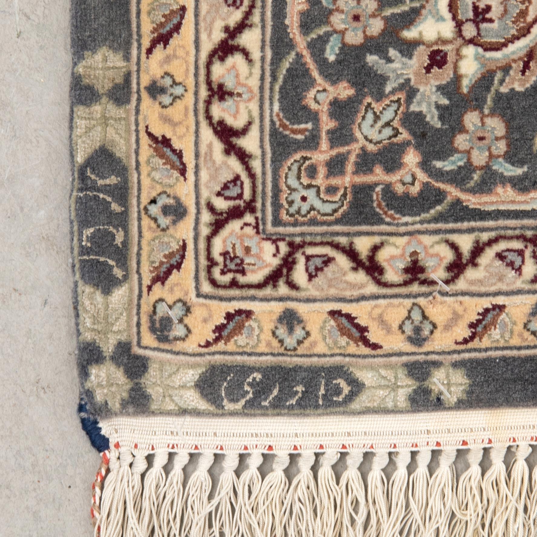 An Isfahan rug, central Persia  signed Davari, 225 x 148 cm.