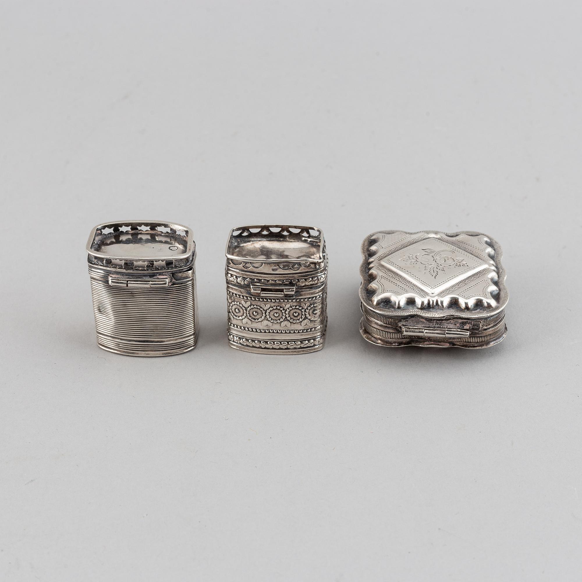 Three dutch silver snuff boxes, 19th century.