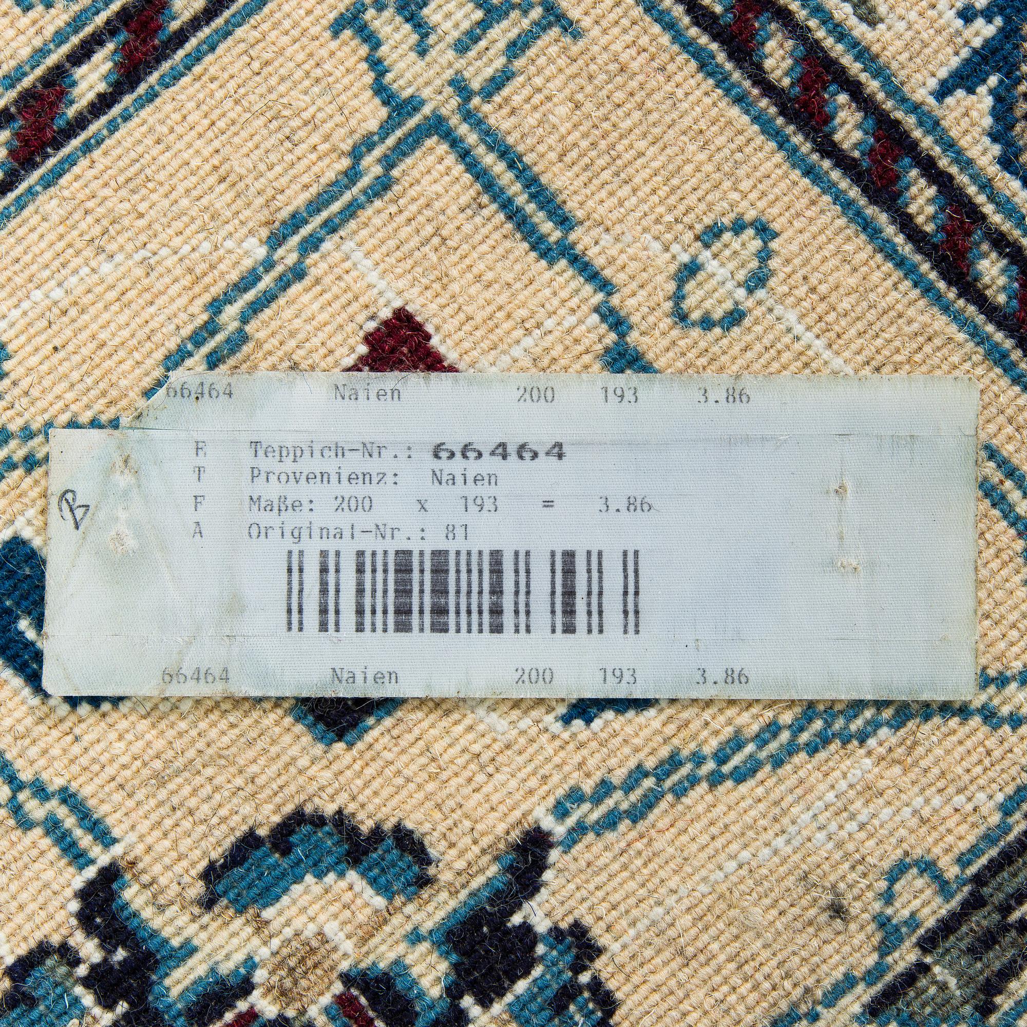A Nain carpet, ca. 194 x 194 cm.