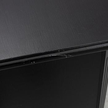 byrå, gustaviansk stil, 1900-talets andra hälft.