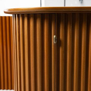 Bertil Fridhagen, a rare elm sideboard, Svenska Möbelfabrikerna, Bodafors, 1940s.