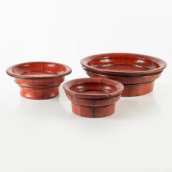 A set with three lacquer trays, 20th Century.