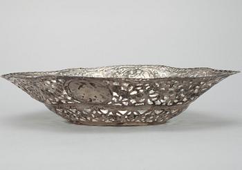 FRUKTSKÅL, 813 silver, A. Sirtamo Helsingfors 1970. Vikt 404 g.