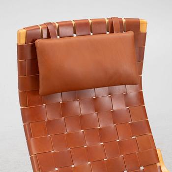 Bruno Mathsson, fåtölj, "Pernilla", Firma Karl Mathsson, 1972.