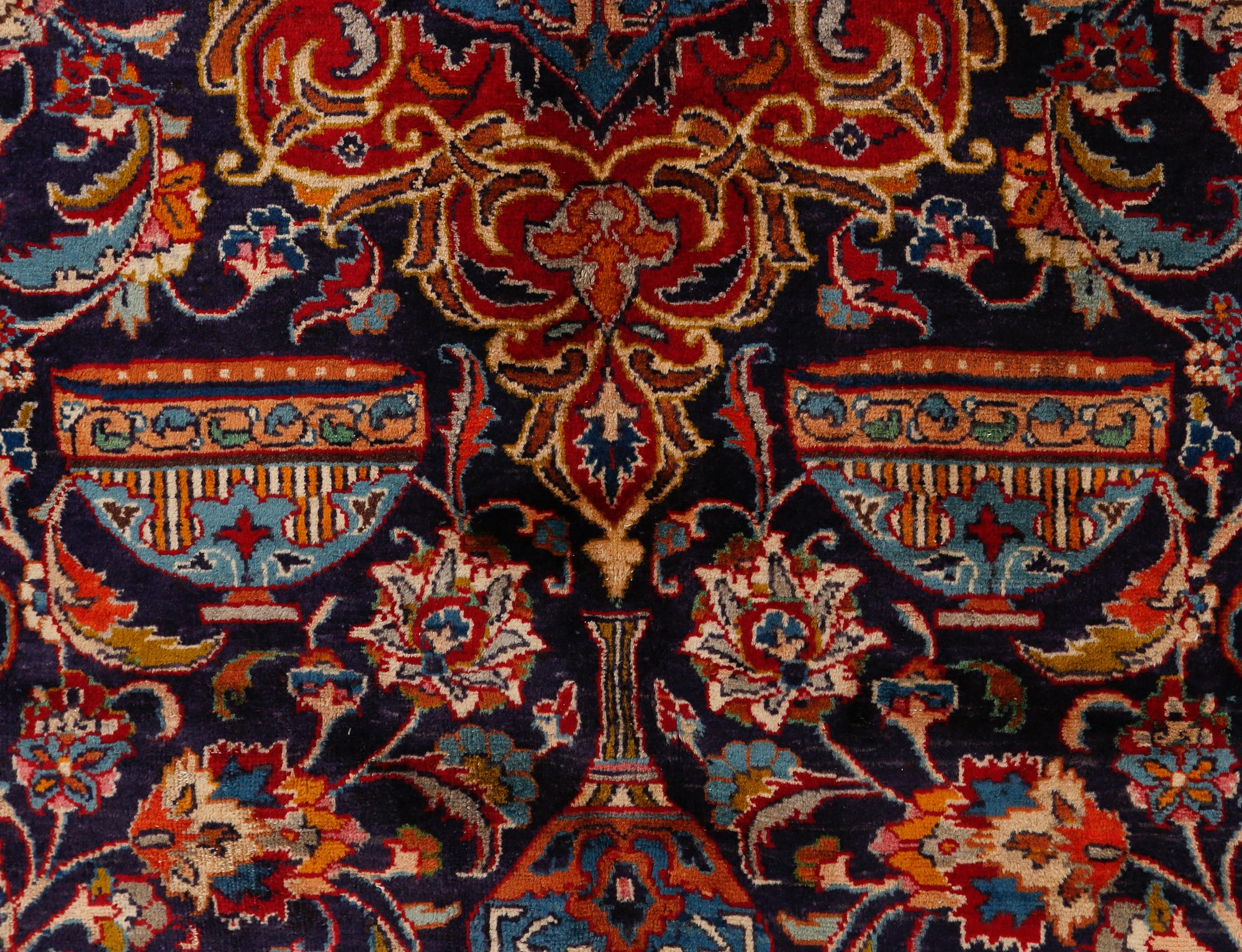 MATTA, Kashmar, 1900-talets senare del, 344 x 246 cm, bär inskription.
