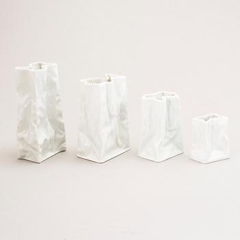 TAPIO WIRKKALA, NELJÄ MALJAKKOA, "Paperipussi", keramiikkaa, Rosenthal.