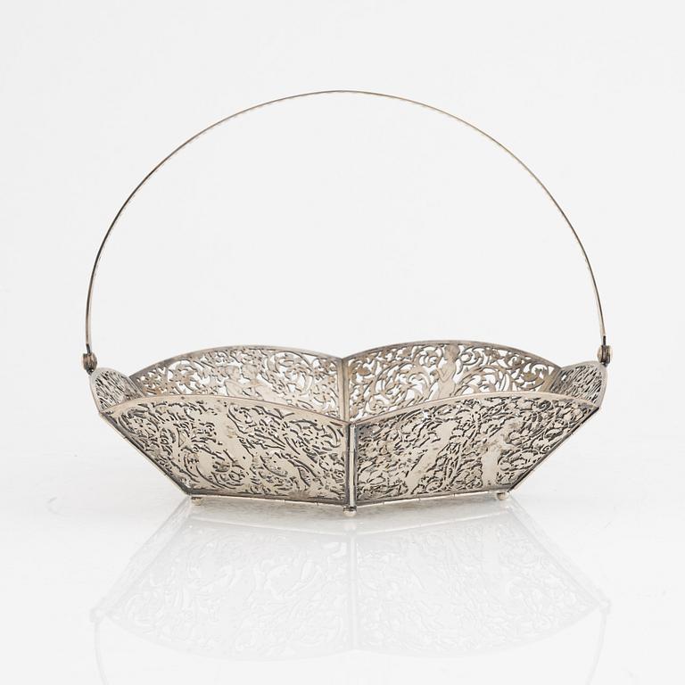A Swedish silver bowl, mark of Guldsmedsaktiebolaget (GAB), Stockholm 1899.