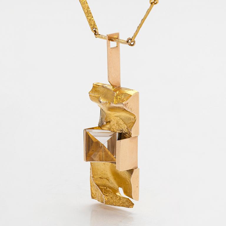 Björn Weckström, Halsband "Janus", 14K guld, rökkvarts och bergskristall. Lapponia 1969.