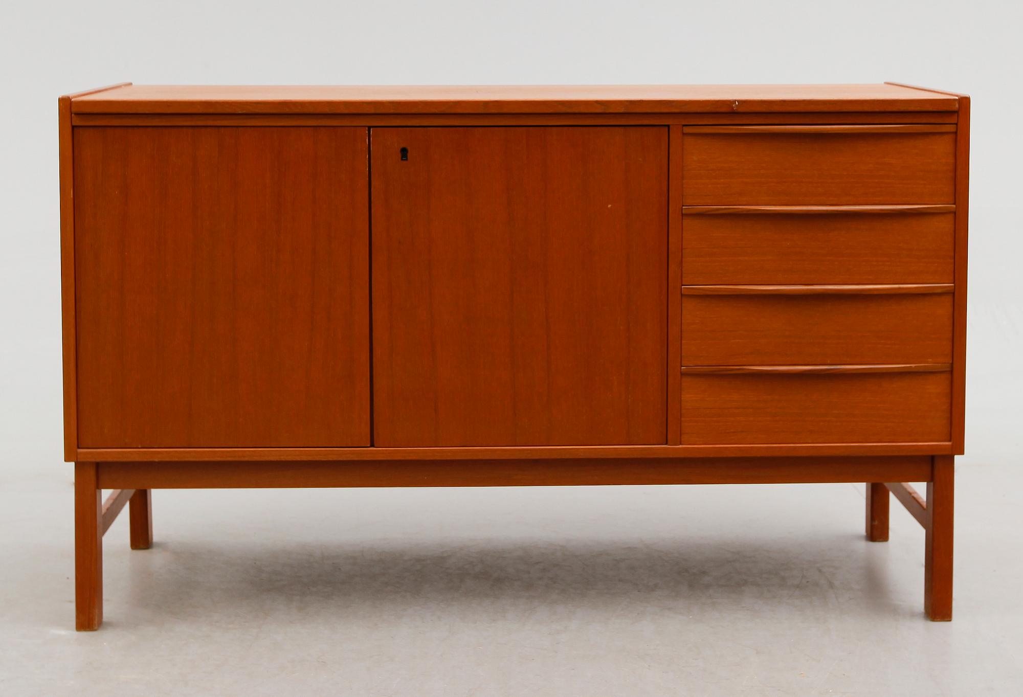SIDEBOARD, teak, 1950/60-tal.