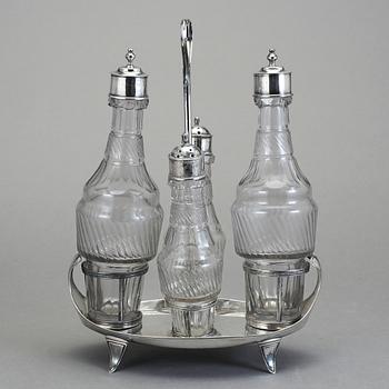 BORDSSURTOUT, nysilver och glas, 1700/1800-tal.
