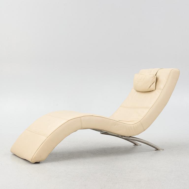 A reclininger, Neiser, contemporary.