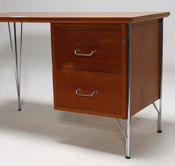 SKRIVBORD MED STOL, enligt uppgift Arne Jacobsen, 1960-tal.