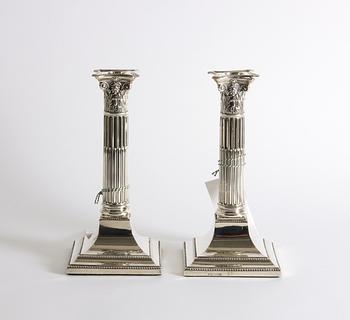 LJUSSTAKAR, ett par, silver, England Sheffield 1918.