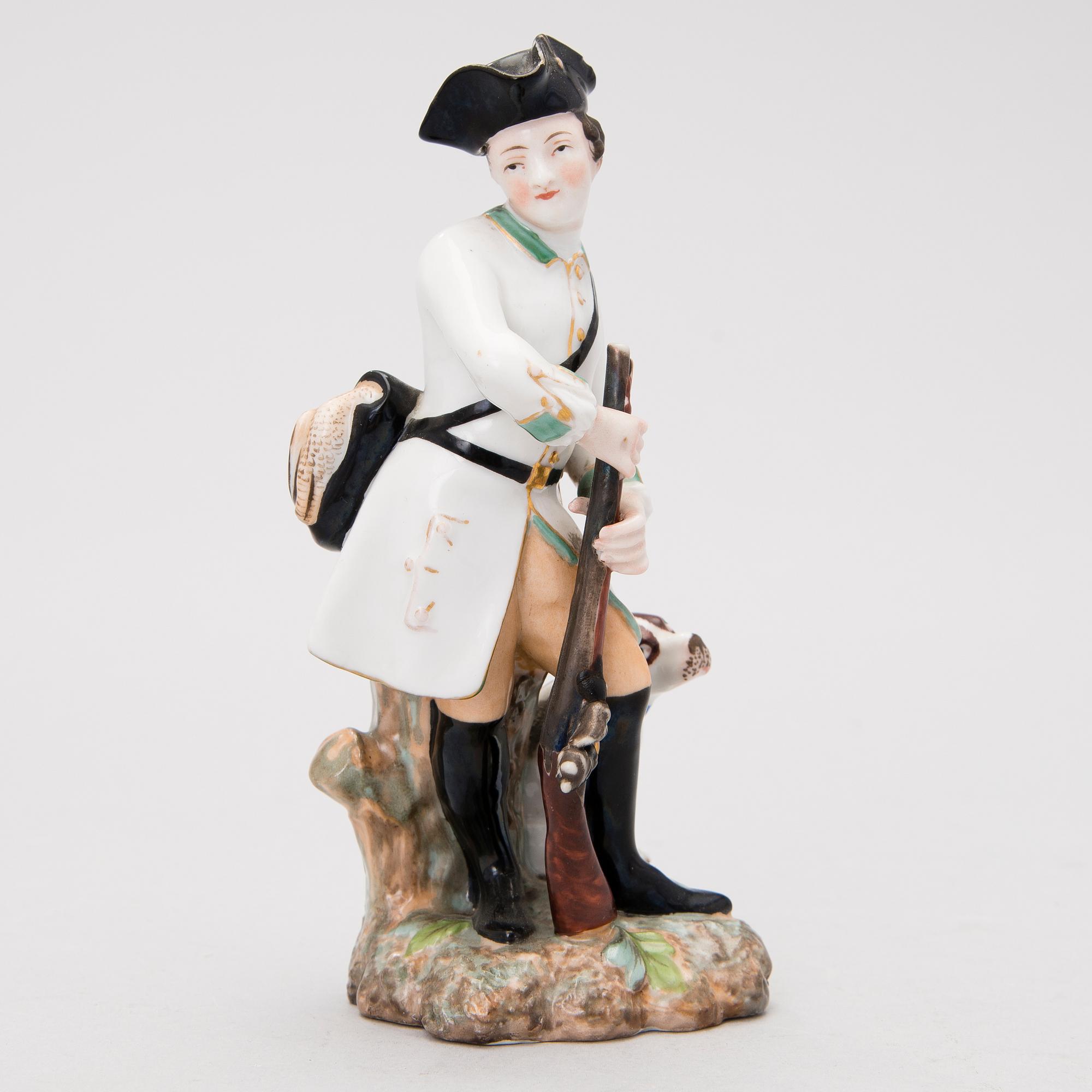 A RUSSIAN POPOV FIGURINE, porcelain, early 19th century.