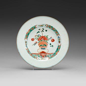149. A set of eight famille verte dishes, Qing dynasty, Kangxi (1662-1722).